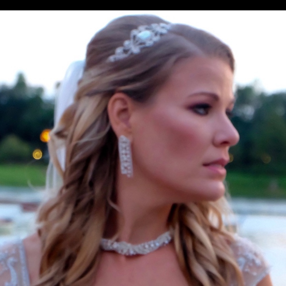 Sassy’s Bridal choker & chandelier earrings Vintage look diamonds & gold wedding